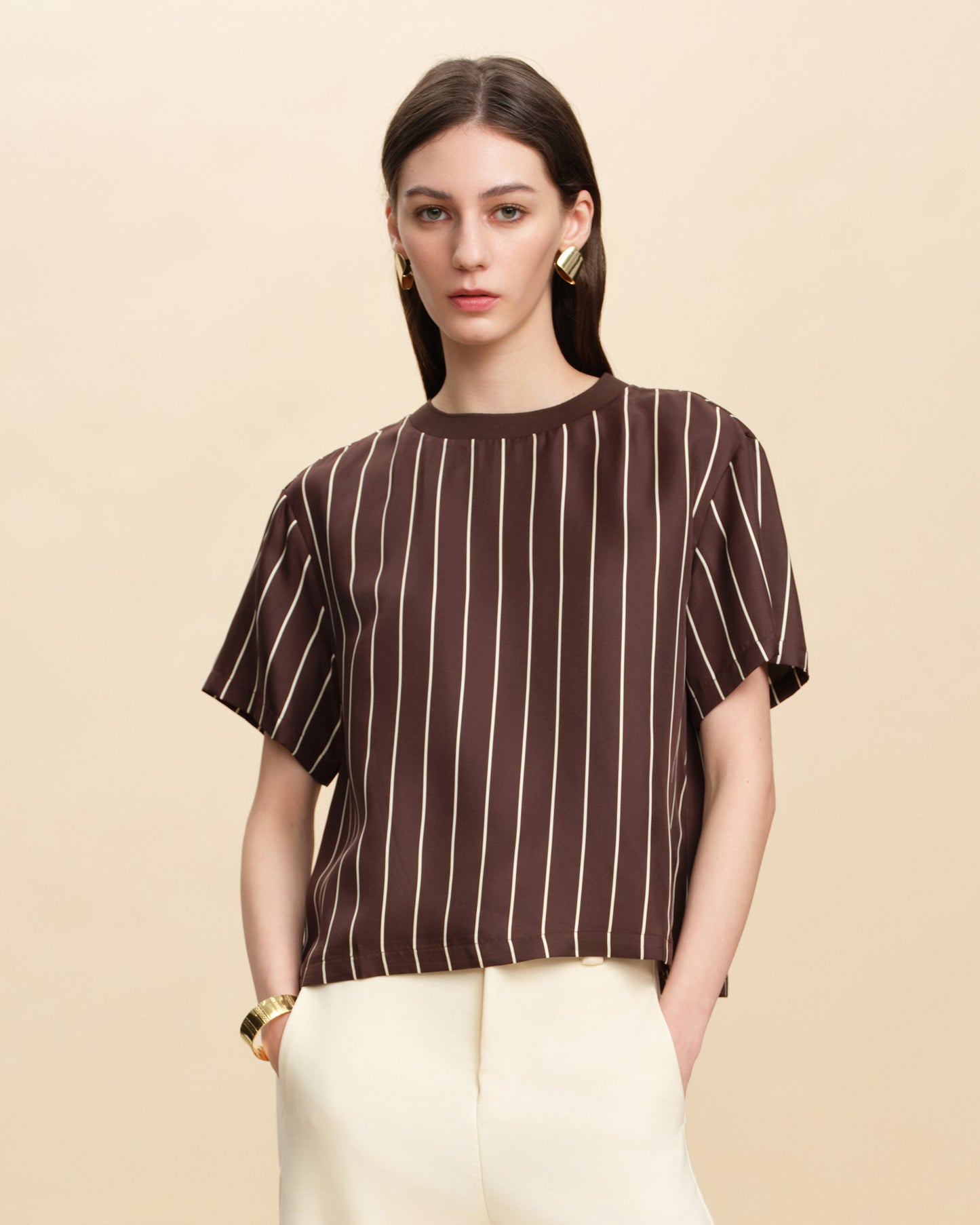 Simple Ribbed Trim Round Neck Top