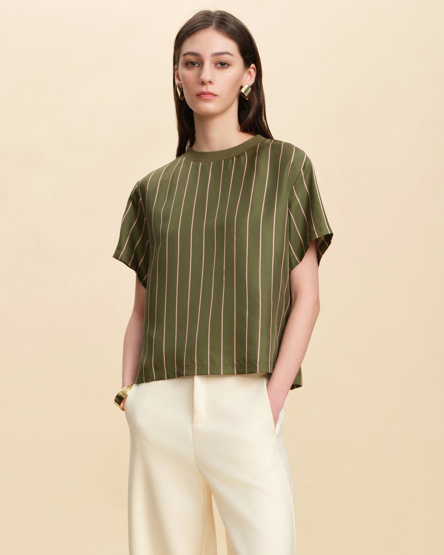 Simple Ribbed Trim Round Neck Top