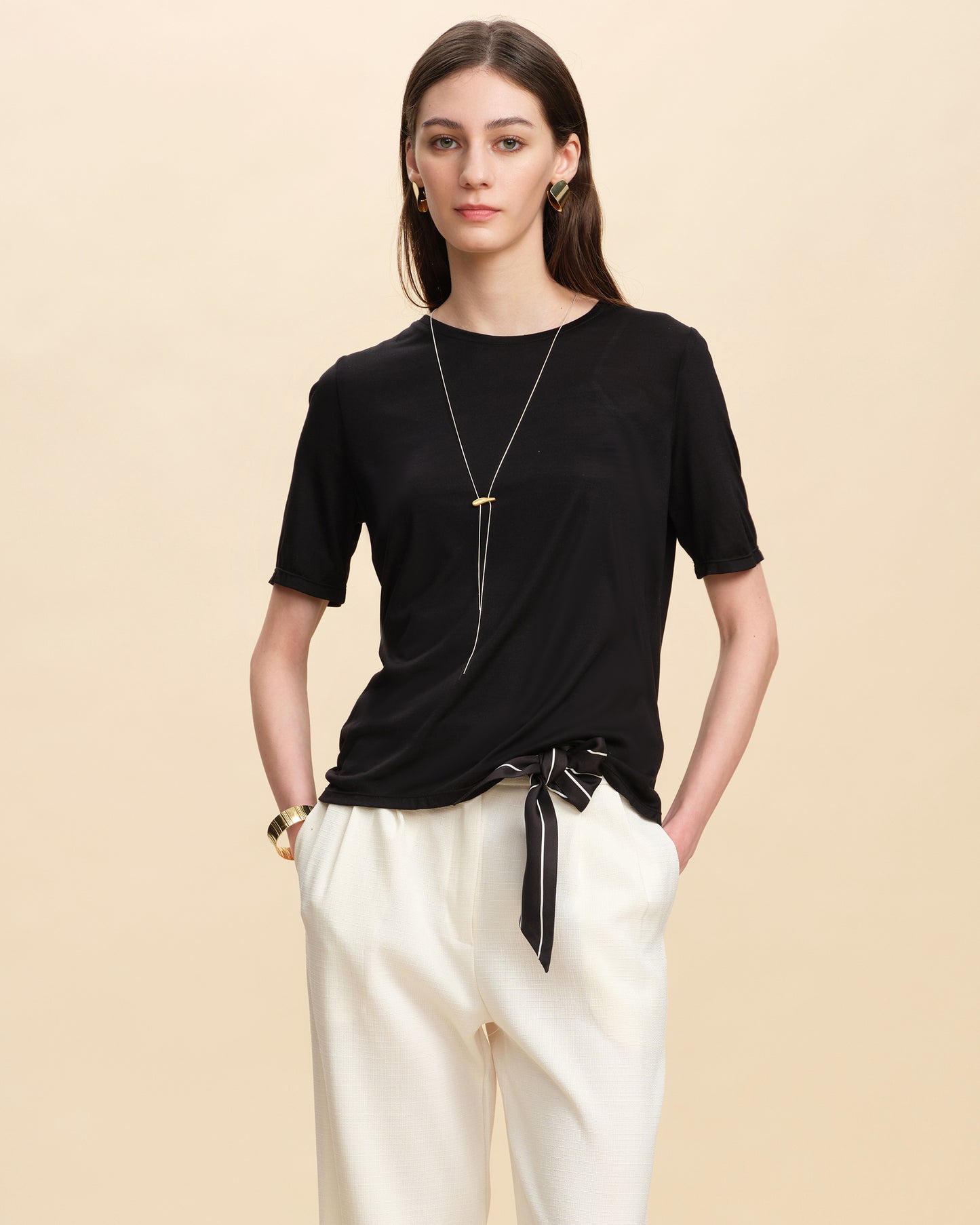 Simple Ribbed Trim Round Neck Top